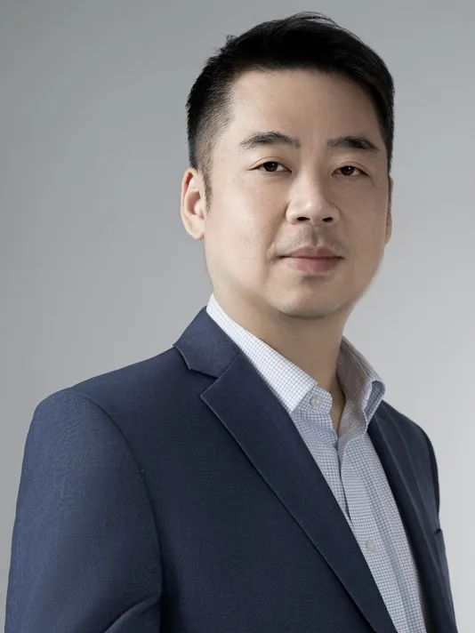 Vincent Pan headshot