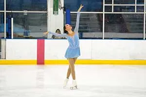 photo of Nicole Brye figure skating