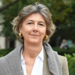 Photo of Alessandra M. Casella