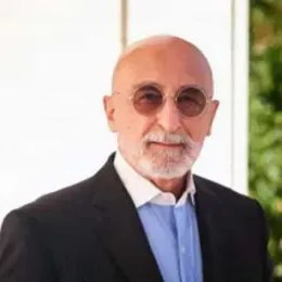 Photo of Kosrow Dehnad