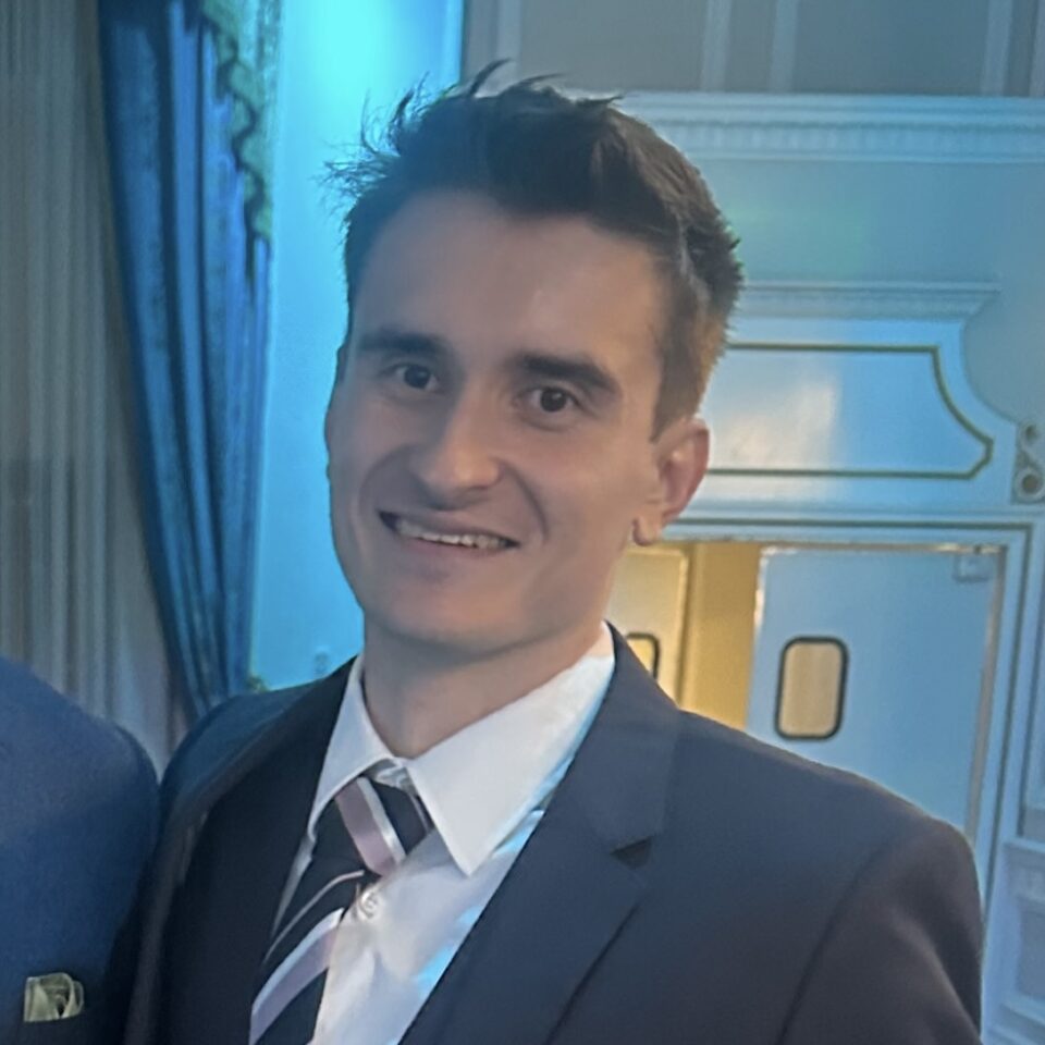 Ivan Zelich Headshot